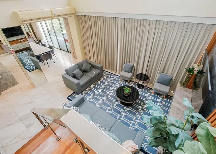 Apartment Penthouse Generous Living Spaces *