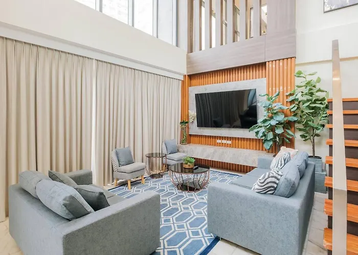 Penthouse Generous Living Spaces * Manila