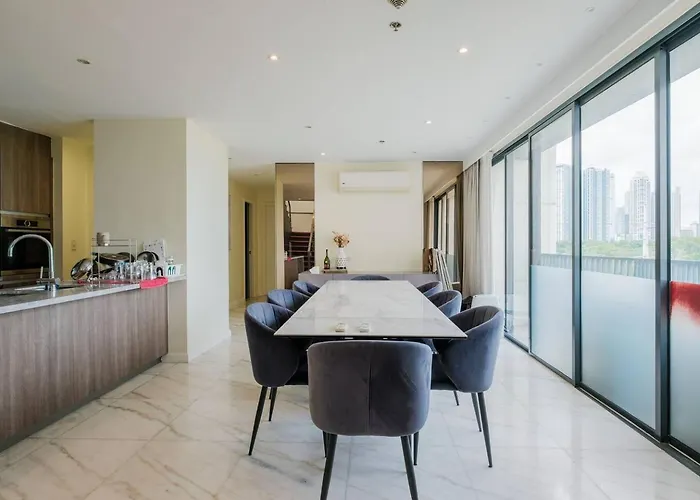 Apartment Penthouse Generous Living Spaces Manila