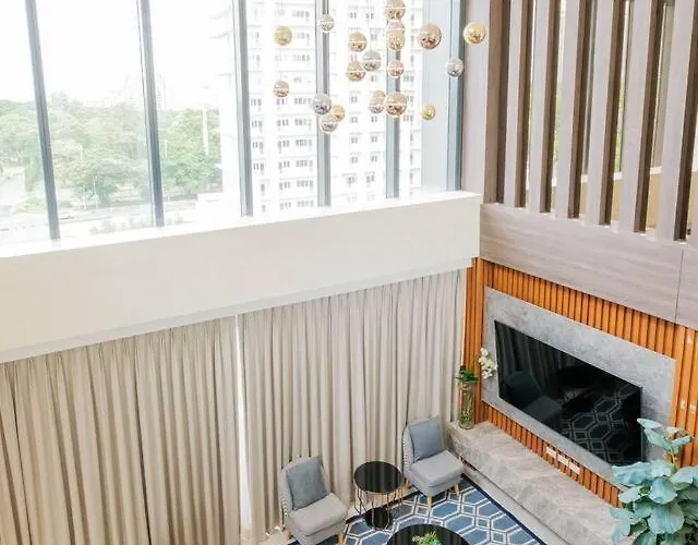 Penthouse Generous Living Spaces * Manila