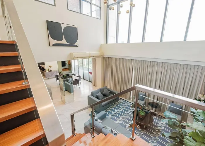 Penthouse Generous Living Spaces Apartment *