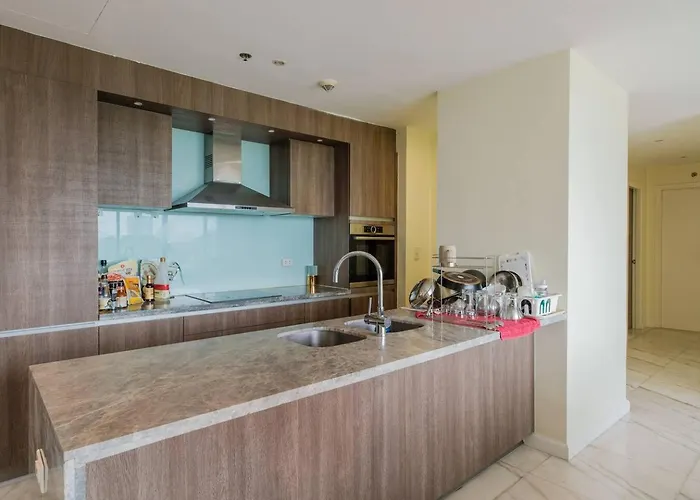 Apartment Penthouse Generous Living Spaces *